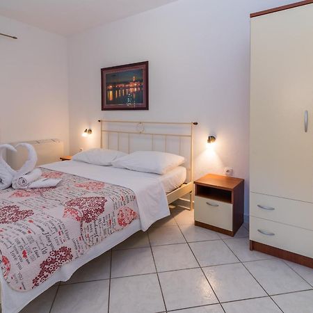 Apartments Irena Krk Крк Номер фото