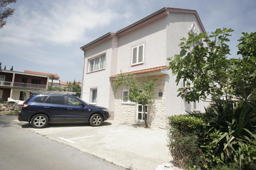 Apartments Irena Krk Крк Екстер'єр фото
