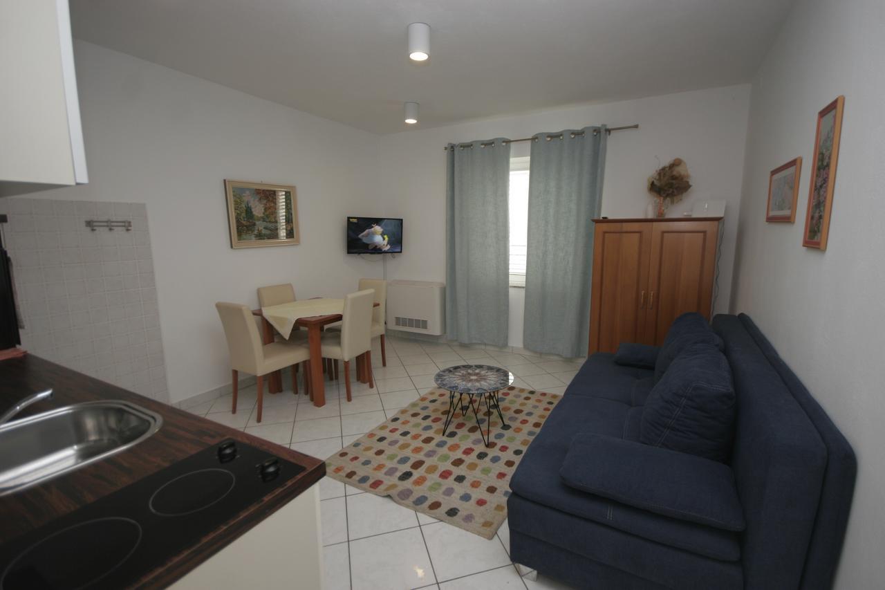 Apartments Irena Krk Крк Екстер'єр фото